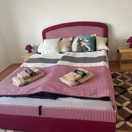Valentina Apartman Balatonmariafurdo Exterior photo