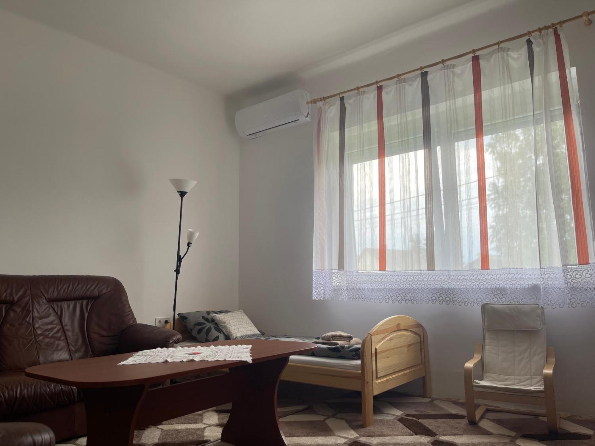 Valentina Apartman Balatonmariafurdo Exterior photo