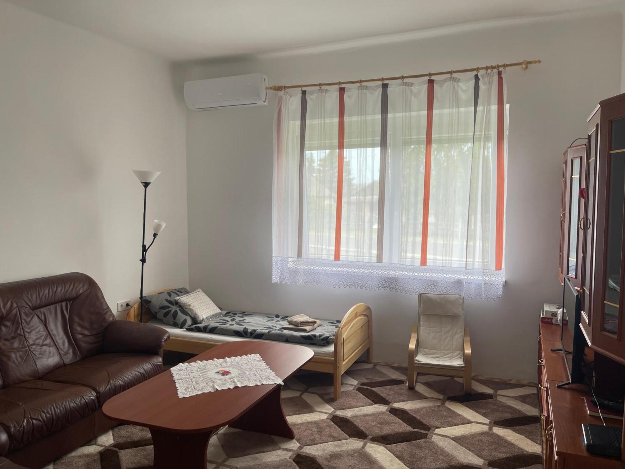 Valentina Apartman Balatonmariafurdo Exterior photo